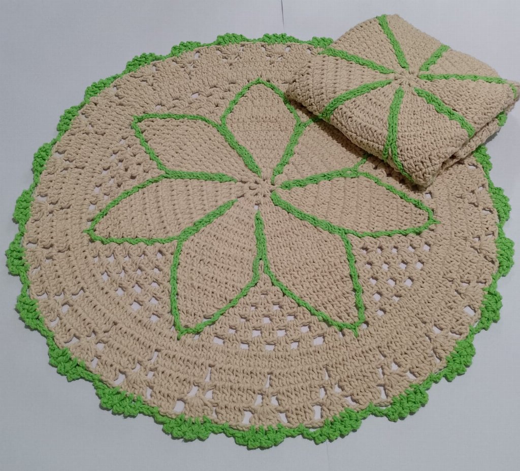 Tapetes Redondos Bordados  (Tam P)